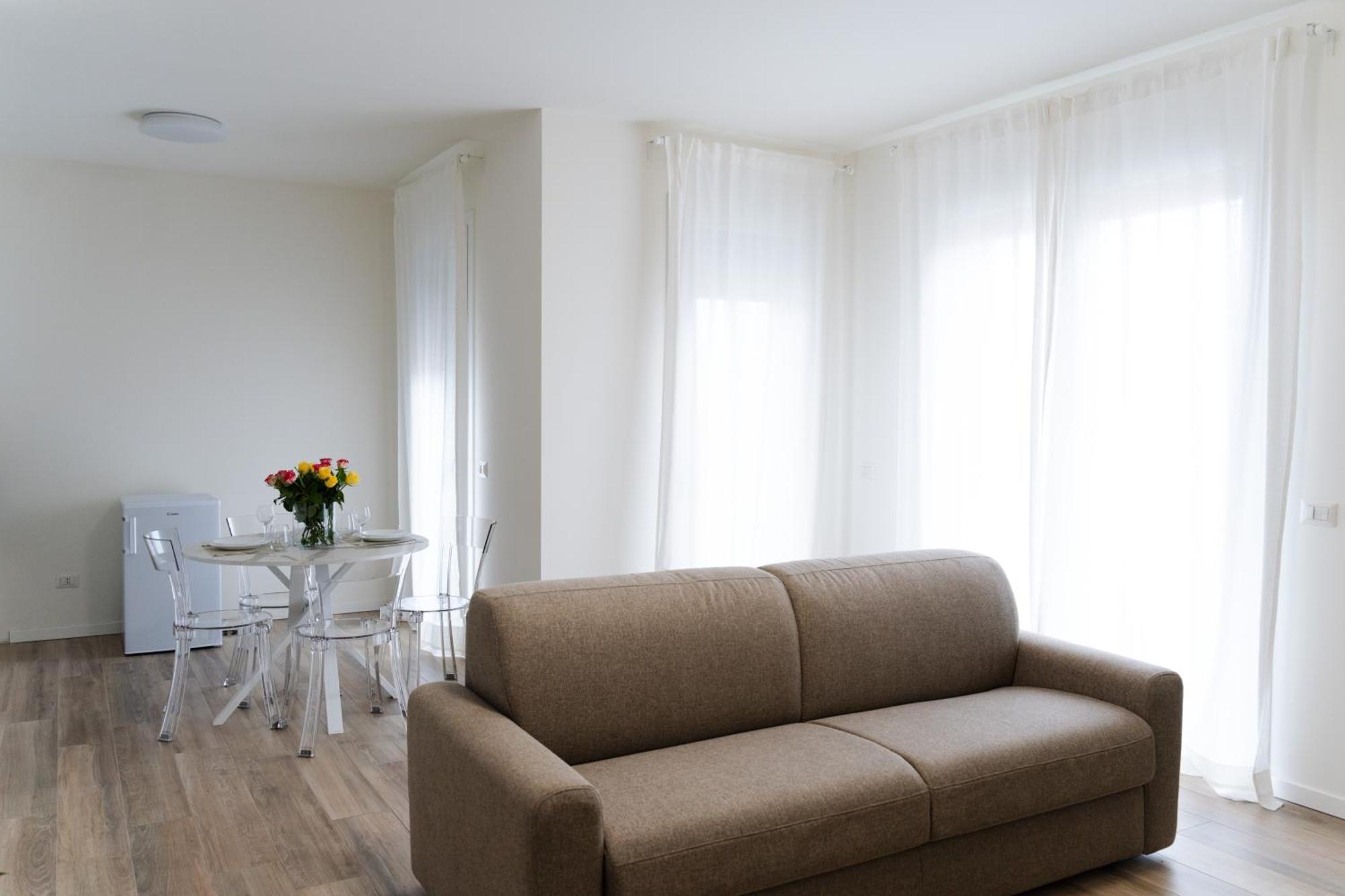 Comforthome Fiera Cornaredo Luaran gambar